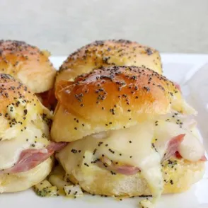 Cómo hacer brioches caseros de jamón y queso paso a paso