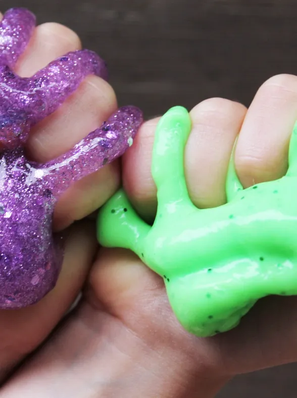 Esto es todo lo que necesitas para hacer slime en casa con tus hijos
