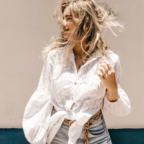 Look chic veraniego: consejos para un estilismo impecable en plena ola de calor