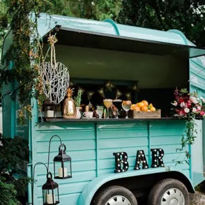 7 ideas para celebrar el cóctel de boda más divertido