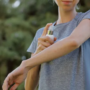 ¡Adiós mosquitos! 5 remedios naturales antimosquitos y consejos para prevenir sus picaduras