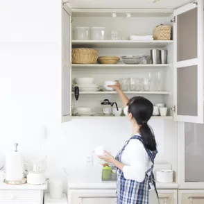 El método KonMari aplicado a tu cocina: ¿cómo mantenerla siempre ordenada?
