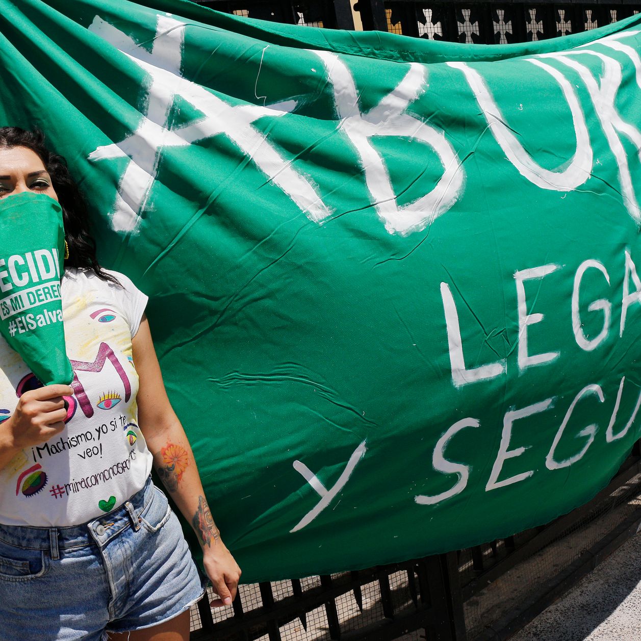 Au Salvador, une jeune femme encourt jusqu'à 50 ans de prison pour avoir perdu son bébé