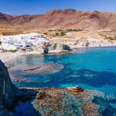 Las 10 playas imprescindibles de Almería que debes visitar