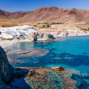 Las 10 playas imprescindibles de Almería que debes visitar