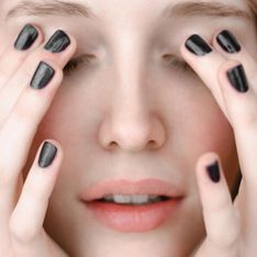 Smalto nero: il colore delle unghie che non passa mai di moda