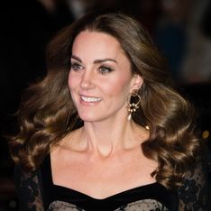 Kate Middleton, divine duchesse dans une longue robe en dentelle