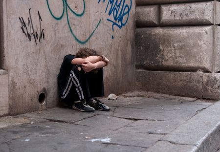 700 enfants dorment dans la rue chaque nuit à Paris, le début d'une crise humanitaire