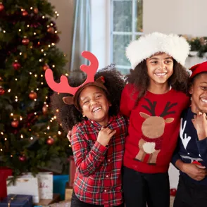 Jerseys navideños que no te avergonzará llevar