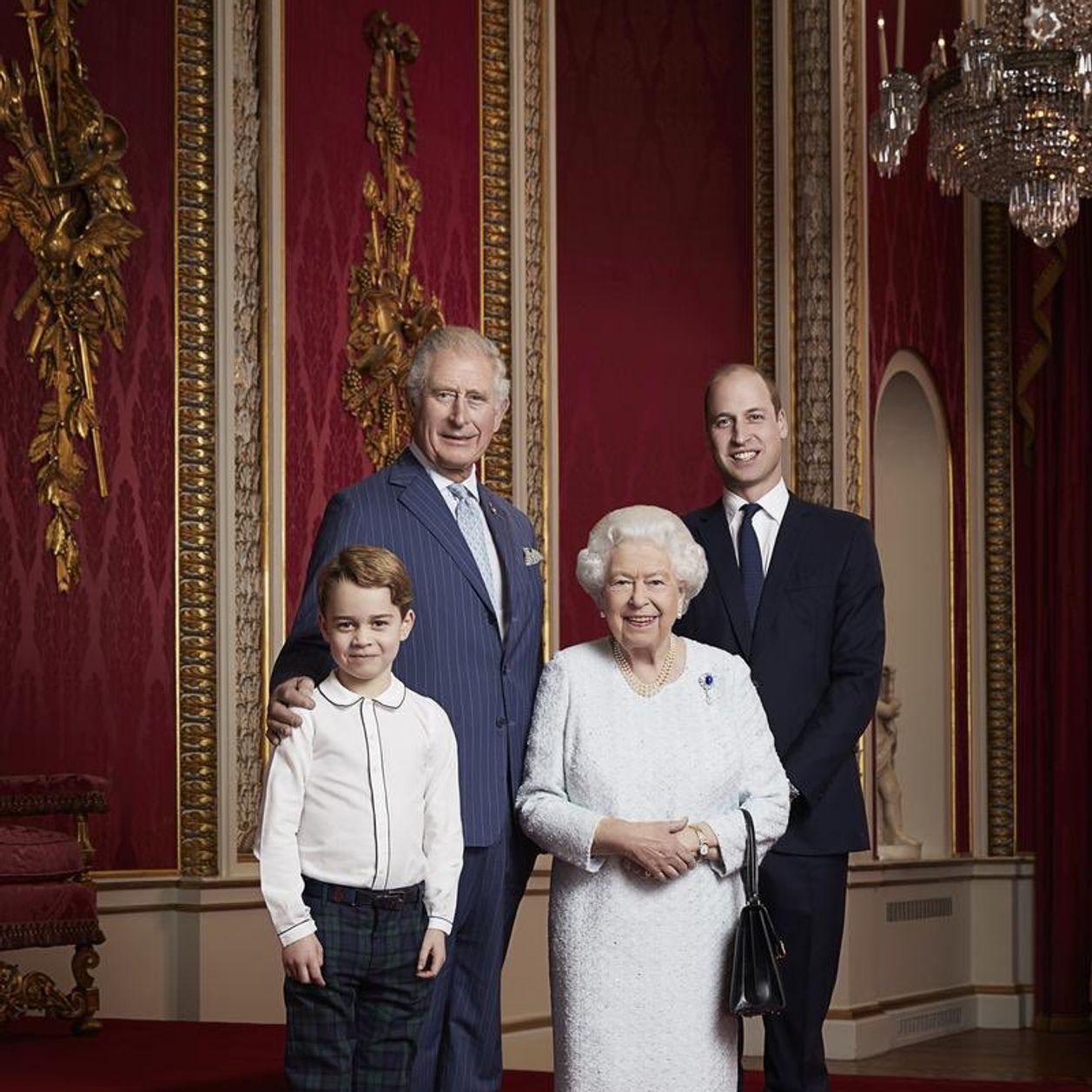 La reine Elizabeth II pose avec ses successeurs pour commencer l'année 2020 en beauté