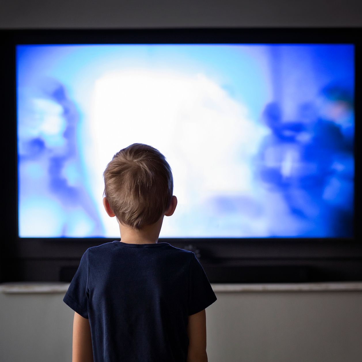 Les enfants exposés aux écrans le matin ont trois fois plus de risque de développer des troubles du langage