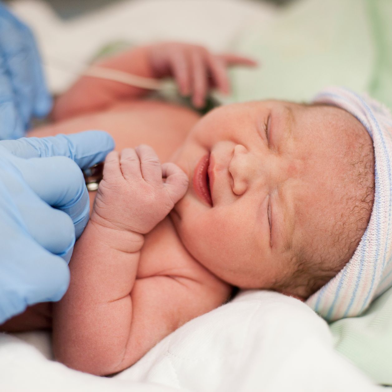 Qu'est ce que le score d'Apgar calculé à la naissance de bébé ?