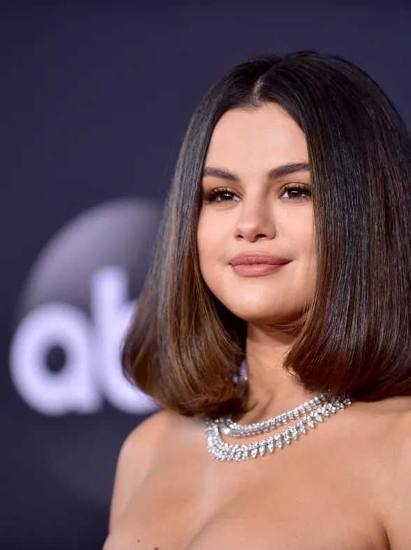 Selena Gomez lanza Rare Beauty: ¿cómo te ves a ti mismo?