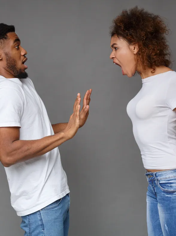 ¿Qué significa soñar que discutes con alguien?