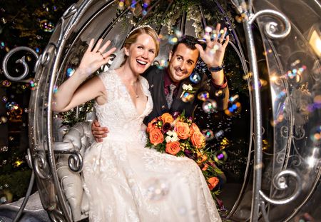 Ce couple s'est marié à Disneyland et les photos sont magiques