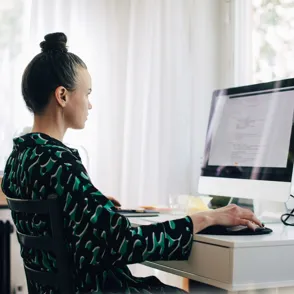 Unfall im Homeoffice: Bin ich regulär versichert?