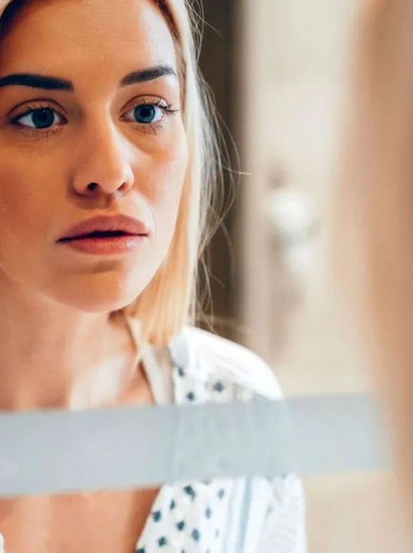 ¿Rojeces en la cara? Estas son las causas más comunes y los remedios más eficaces
