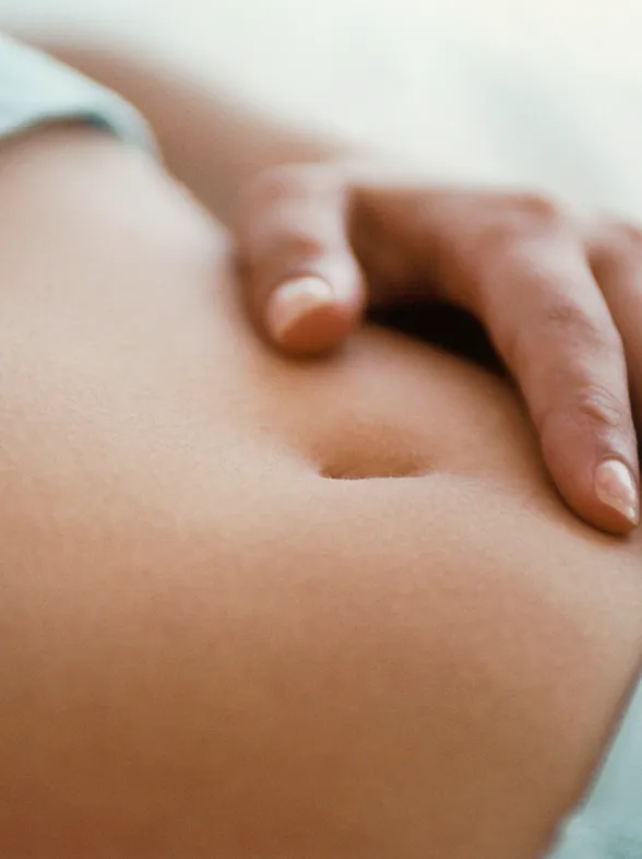 Calambres y dolor en el estómago: los mejores remedios para aliviarlos