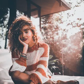 ¡Adiós tinte! Te damos los mejores consejos para recuperar tu color de pelo natural
