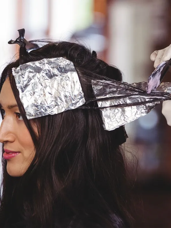 Teñirse el pelo durante el embarazo: ¿es realmente peligroso?