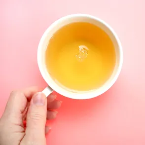 ¿Es bueno beber té durante el embarazo?
