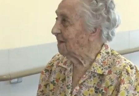 Une super mamie de 113 ans survit au coronavirus