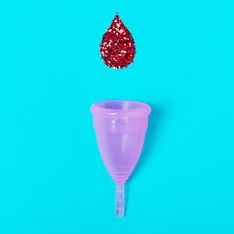 Protections hygiéniques : comment mettre une cup menstruelle ?