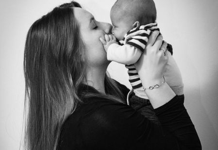 « Je suis une Coronamom et mon fils est un coronababy » : cette maman raconte son accouchement hors du commun