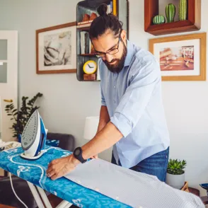 ¿Quieres dejar tu ropa planchada como un profesional? ¡Te contamos cómo!