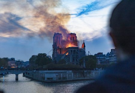 Netflix prépare une série sur l’incendie de Notre-Dame de Paris