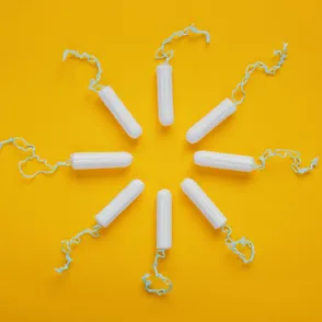 CBD-Tampons: Wie wirksam ist Hanföl gegen Regelschmerzen?