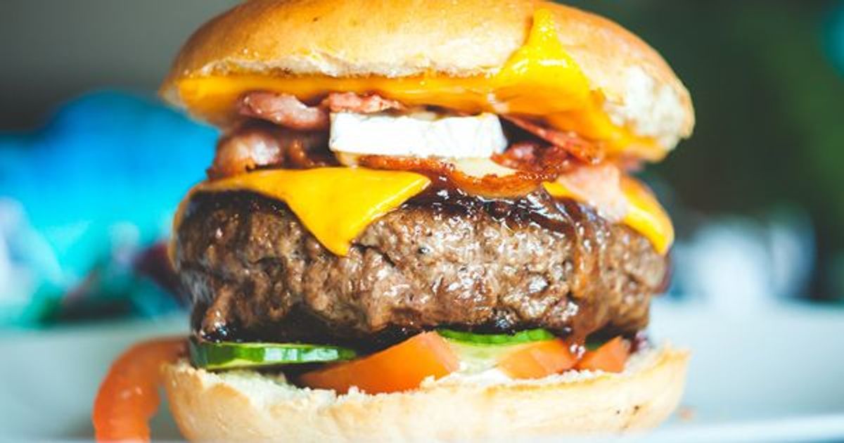 Burger grillen Anleitung & Rezept für perfekte Pattys und Buns