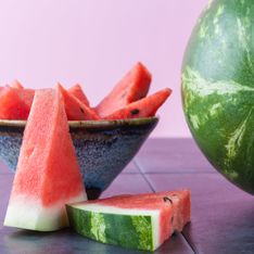 Wassermelone schneiden: Mit dieser Anleitung geht's ganz leicht