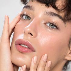 Diese Augencreme von Lancôme soll die Haut sichtbar straffen