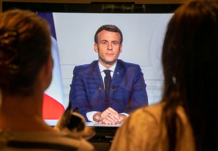 Macron allocution : fermetures des écoles, déplacements au-delà de 10 km... Ce qu'il fallait retenir