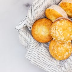 Muffins mit Vanillepudding: So saftig! Einfaches Rezept