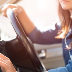 Connettività in auto: come semplifica la vita a noi mamme