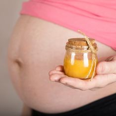 Miele in gravidanza: benefici, consigli e controindicazioni