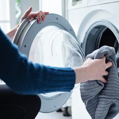 Achtung! Diese 8 Fehler beim Waschen machen eure Kleidung kaputt