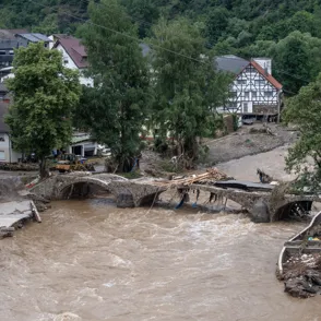 Sicherheit geht vor: Richtiges Verhalten bei Unwetter & Hochwasser