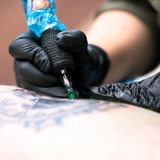 Come curare un tatuaggio: consigli per una buona e veloce guarigione