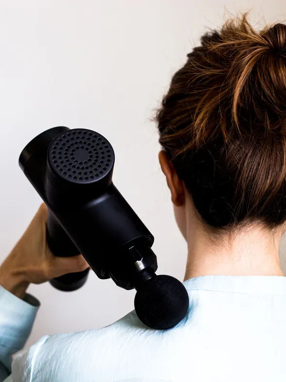 Verspannt? Die Antwort dafür ist eine Massagepistole