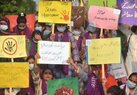 Au Pakistan, l'horrible agression collective contre une jeune femme