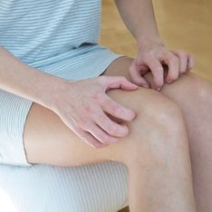 Prurito alle gambe: quando capita questo fastidioso disturbo che può anche coinvolgere altre parti del corpo