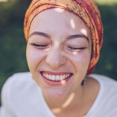 Look good feel better – neue Haarseminare für Krebspatientinnen