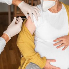 Covid-19 : la 3e dose de vaccin fortement recommandée pour les femmes enceintes