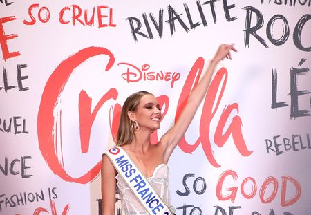 Miss France 2022 : découvrez la robe de princesse des candidates (et où vous la procurer !)