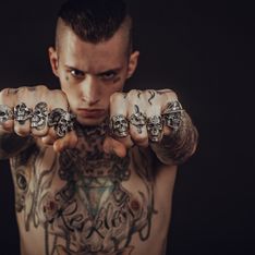 Tatouage larme : un tattoo pour le deuil et la tristesse