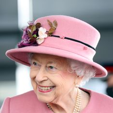 La reine Elizabeth II : son vernis à ongles préféré coûte moins de 10 euros