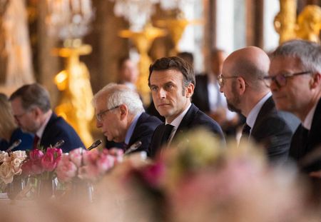 Emmanuel Macron : cette publication qu'il a du supprimer de ses réseaux sociaux